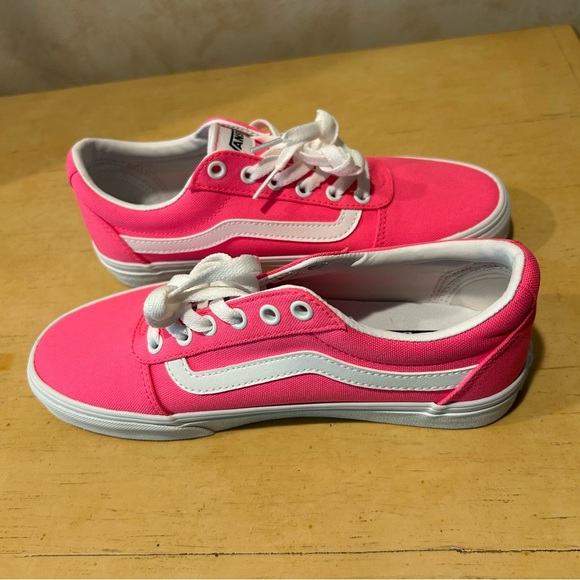 Vans Hit pink women’s canvas and white leather  
trim sneaker size 8.5 - Picture 1 of 11